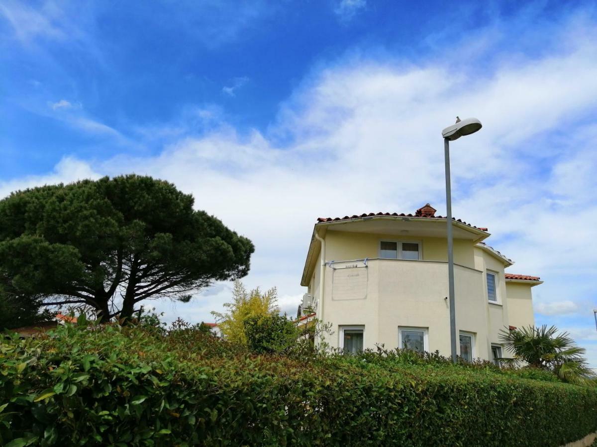 Ivana Fazana Exterior photo